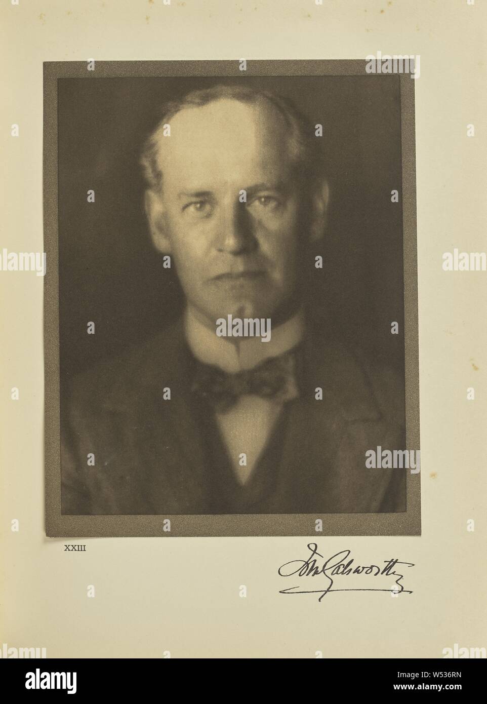 John Galsworthy, Alvin Langdon Coburn (britannique, né en Amérique, 1882 - 1966), Londres, Angleterre, négatif 18 octobre 1909, 1913 impression, photogravure, 20,2 × 15,9 cm (7 15/16 × 6 1/4 in Banque D'Images