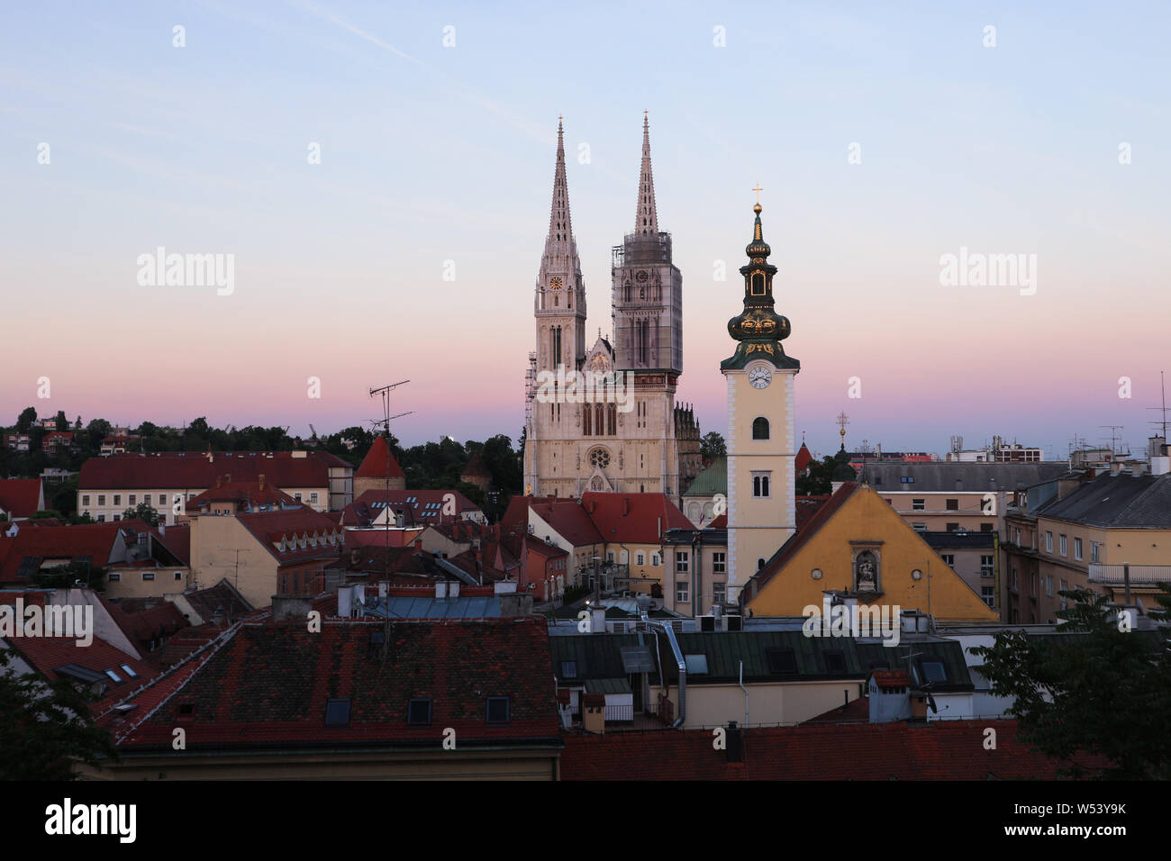 Cathédrale de Zagreb avant les dommages du séisme, de Gradec plato Banque D'Images