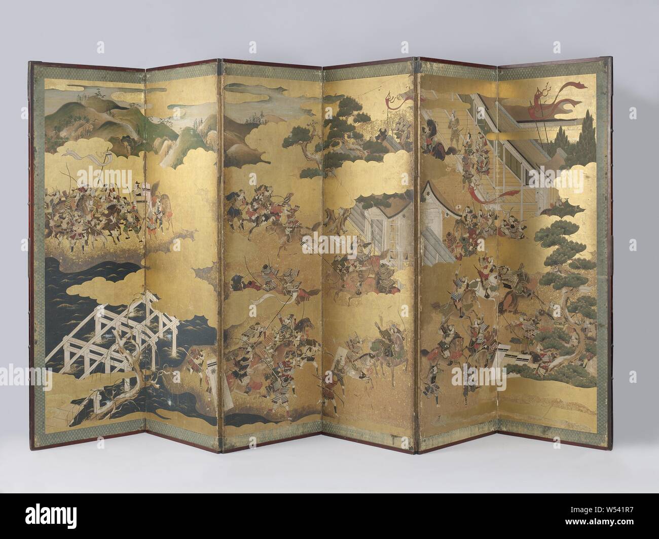 Paravent, six-part, épisode de la guerre Heiji., Japon, 1675 - 1725, Encre, teinture, l'or (métal), papier, h 164,5 cm l 57 cm l 55,5 cm t 11 cm Banque D'Images