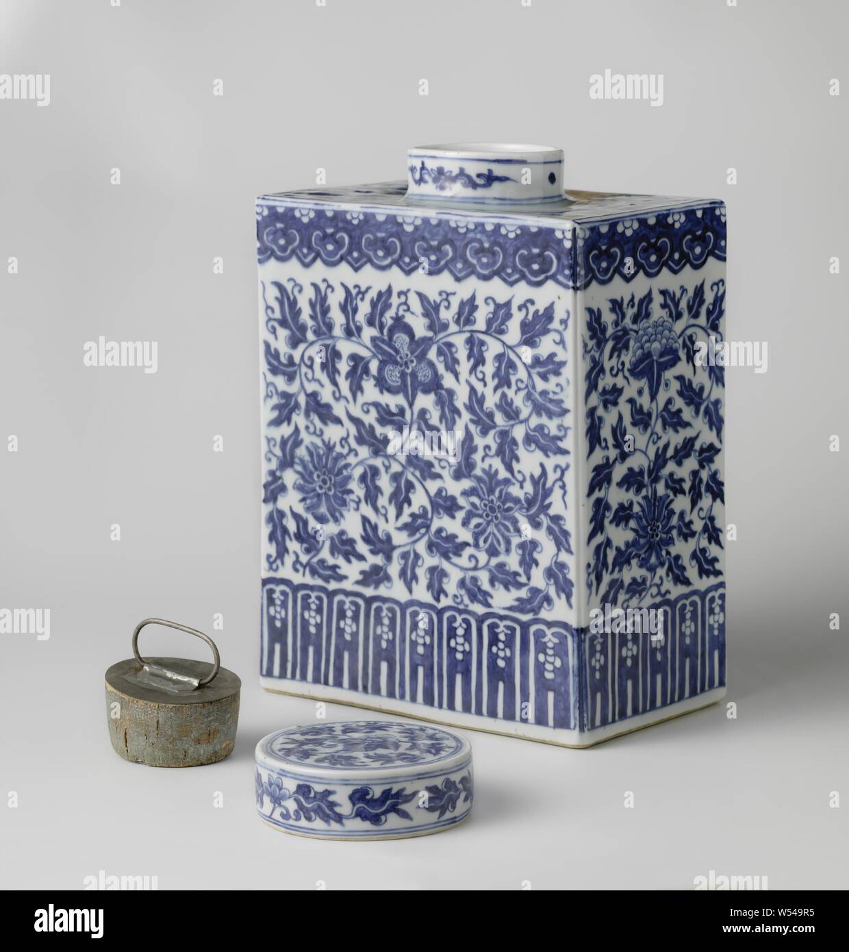 Boîte argent et porcelaine chinoise avec muret