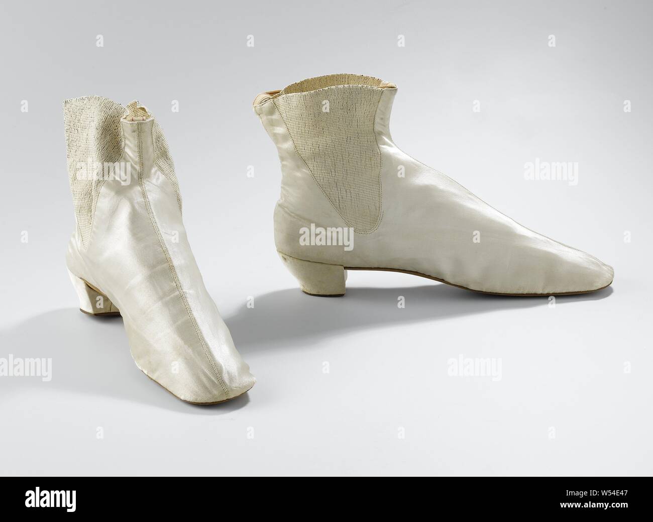 Thigh length boots Banque de photographies et d'images à haute résolution -  Alamy