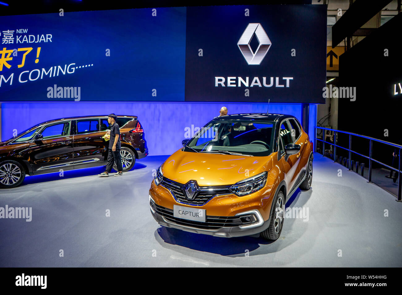 --FILE--une voiture Renault Captur est affiché durant le 16ème Chine (Guangzhou) Exposition internationale de l'automobile, également connu sous le nom de Auto Guangzhou 2018, dans Banque D'Images