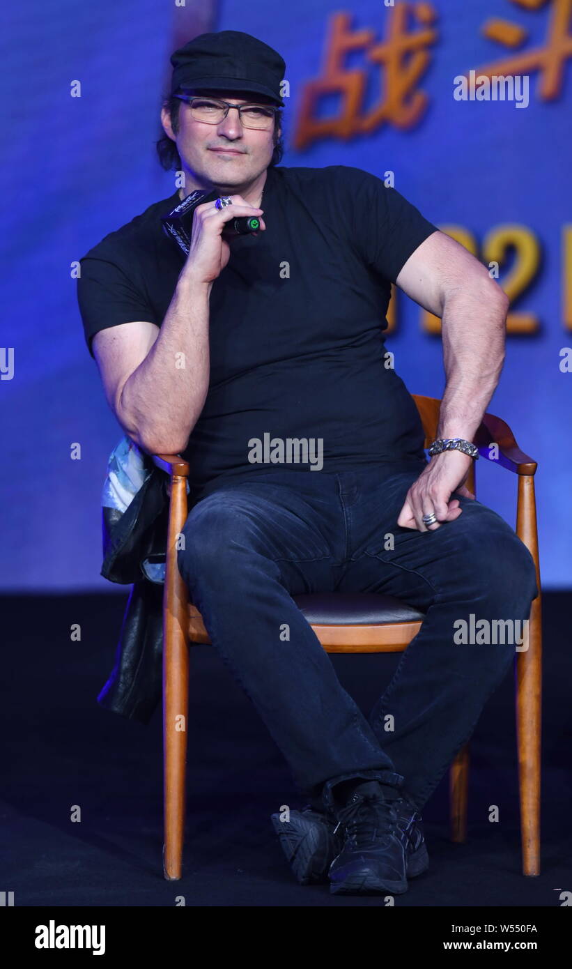 Réalisateur américain Robert Rodriguez assiste à une conférence de presse pour la première du film 'Alita : Battle Angel' à Beijing, Chine, 18 février Banque D'Images