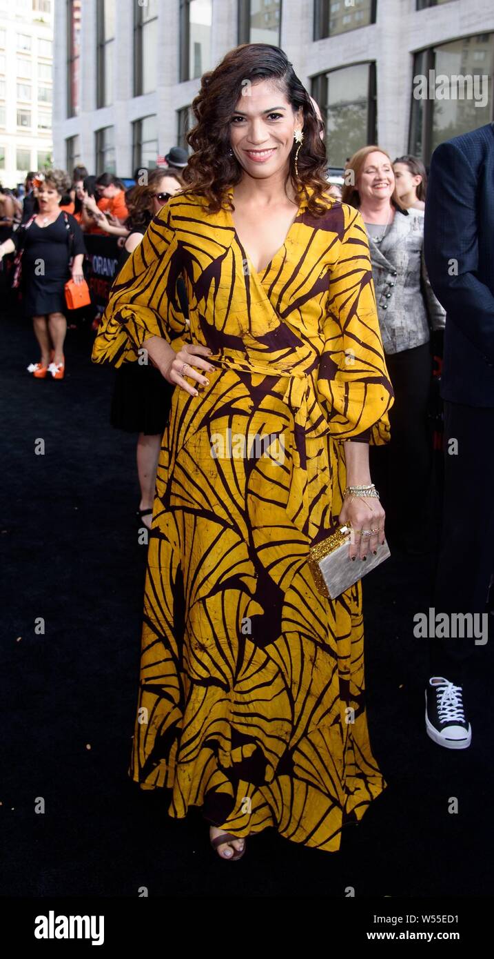 Laura Gomez aux arrivées d'ORANGE EST LE NOUVEAU NOIR dernière saison Premiere, Alice Tully Hall au Lincoln Center, New York, NY 25 juillet 2019. Photo par : RCF/Everett Collection Banque D'Images