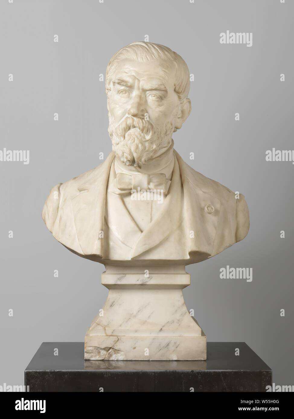 Buste par Willem Hofdijk (1816-1888), écrivain, Life-size portrait de marbre blanc., Willem Jacobs Hofdijk, Bart van Hove, Pays-Bas), ch. 1886, le marbre (rock), H 71 cm × 48 cm × w d 25 cm × w 62 kg Banque D'Images