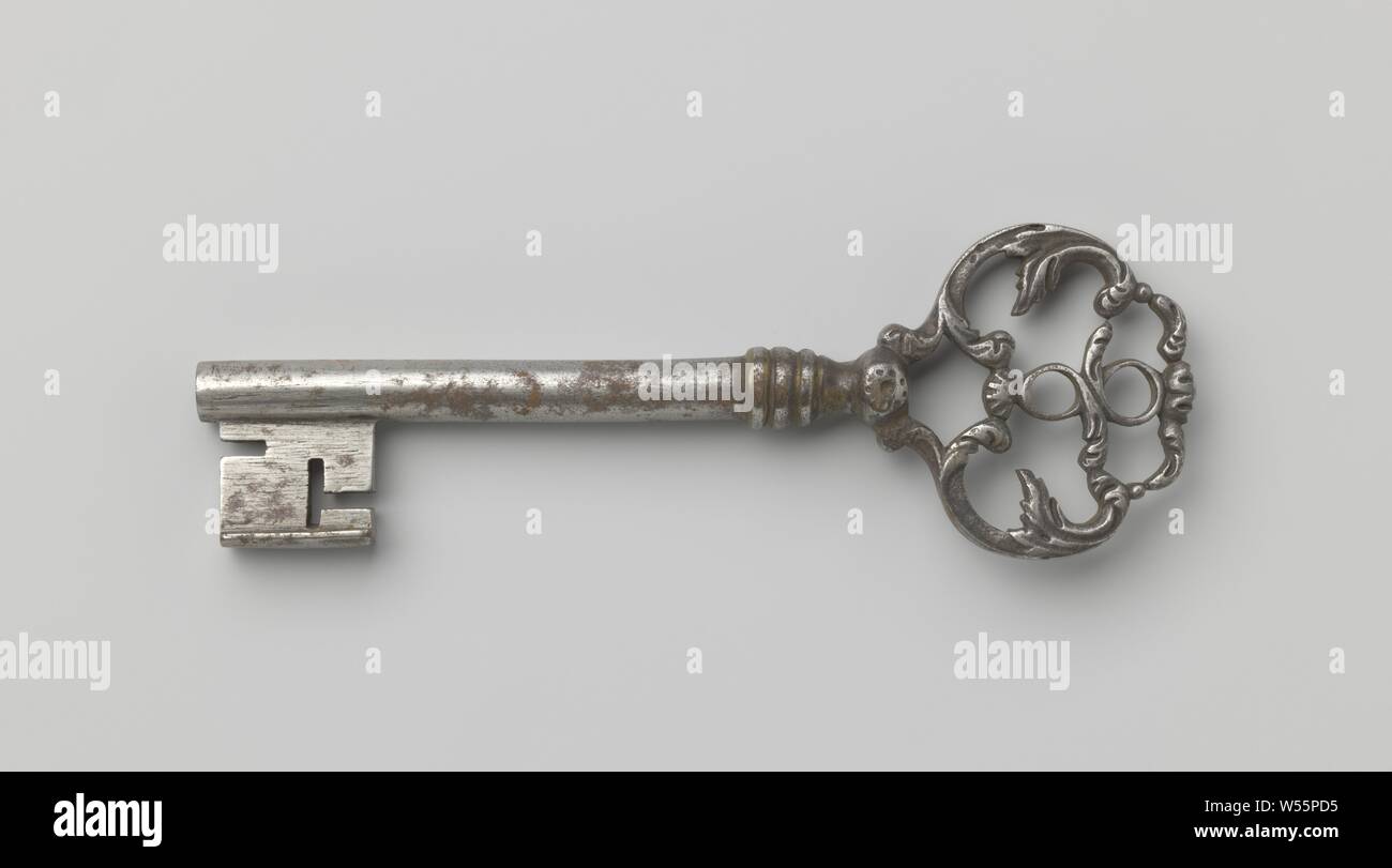 Une clé à pipe avec une poignée ronde et composé de feuilles formant un 8 au milieu et reposant sur une boule., 1700 - 1750, le fer (métal), l 12,1 cm × w 4.1 cm Banque D'Images