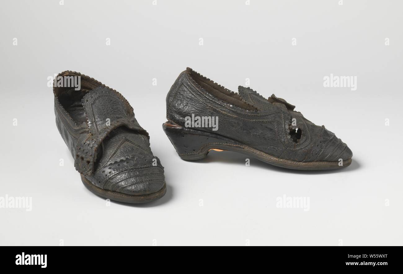 Chaussures femme en cuir de vachette Banque de photographies et d'images à  haute résolution - Alamy