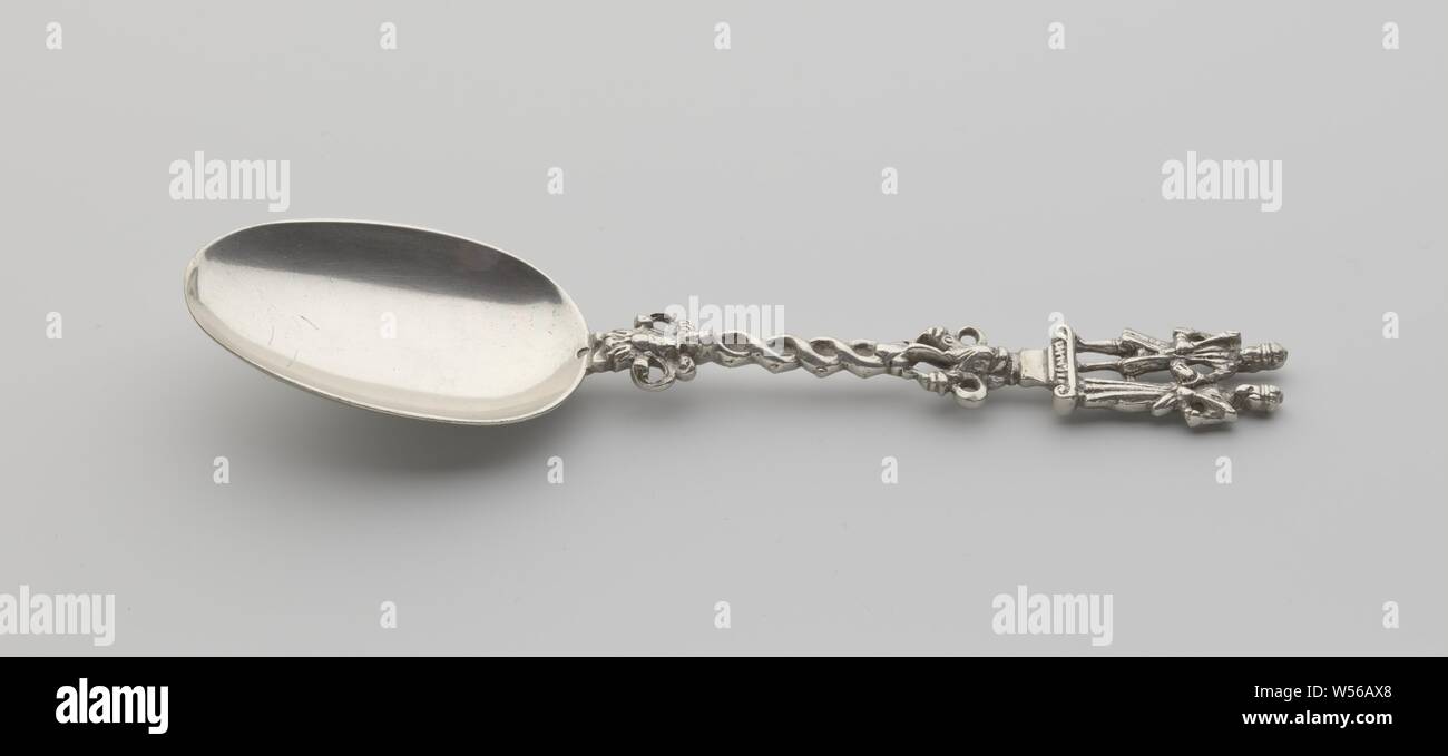 Spoon, une cuillère en argent, avec quatre branches surbaissées de double, et dans le haut, un roi et une reine, et d'un ovale bol lisse. Marques : UN Maker's Mark, et d'un lion grimpant de Hollande. Fin du xviiie siècle, probablement Amsterdam., anonyme, Amsterdam (éventuellement), 1775 - 1800, de l'argent (métal), l 19,3 cm × W 69 Banque D'Images