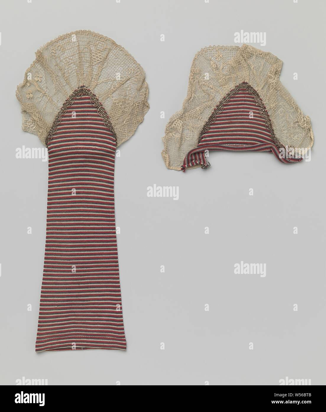 Mitaine, fragment, avec de la soie rouge, blanc et noir, blanc et noir. Garni de dentelle blanche et silvergalon., anonyme, Zaanstreek, ch. 1800 - c. 1820 afzetrand in a general sense,,, l 10 cm × w 11 cm Banque D'Images