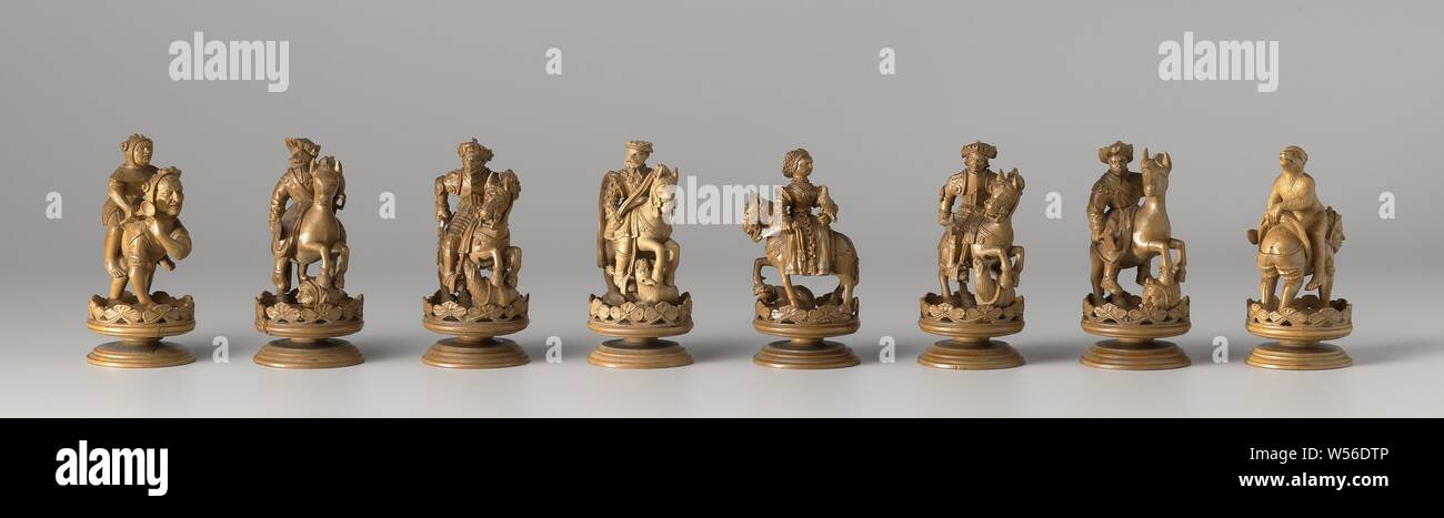 Jeu d'échecs, les chiffres sont chacun sur un morceau de terre, placé sur un piédestal, profilées et tourné sur lequel une clôture de fleurons. Le roi noir est assis avec sa tête barbu tourné légèrement à droite sur un cheval cabré, les antérieurs de qui reste sur un dragon, dont la queue est tourné autour du pied de la jambe arrière gauche. Le roi tient la bride en main gauche, qu'il est également titulaire de la main droite, vers le bas, dans laquelle il tient un sceptre. Il est assis sur un schabrak, portant une couronne sur un béret avec une plume, comme s'il était à la chasse, en outre une jupe par-dessus un Palm Banque D'Images