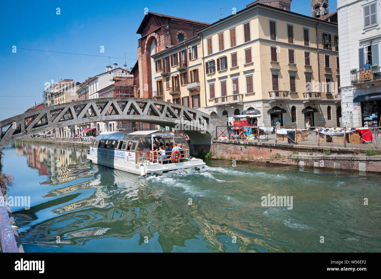 L'Italie, Lombardie, Milan, canal Naviglio Grande, voyage touristique en bateau Banque D'Images