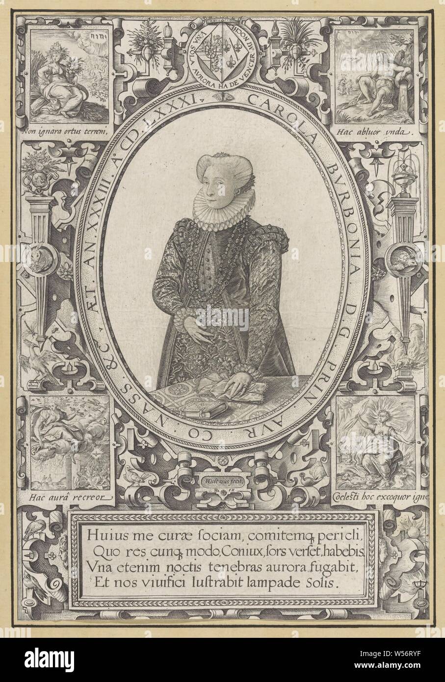 Portrait de Charlotte van Bourbon, Portrait de Charlotte dans un ovale avec bordure lettrage. Quatre lignes de texte latin dans un cadre. Dans les quatre coins d'une scène biblique, Charlotte ou Bourbon, Hendrick Goltzius (mentionné sur l'objet), 1597 - 1649, le papier, gravure, h 264 mm × W 180 mm Banque D'Images