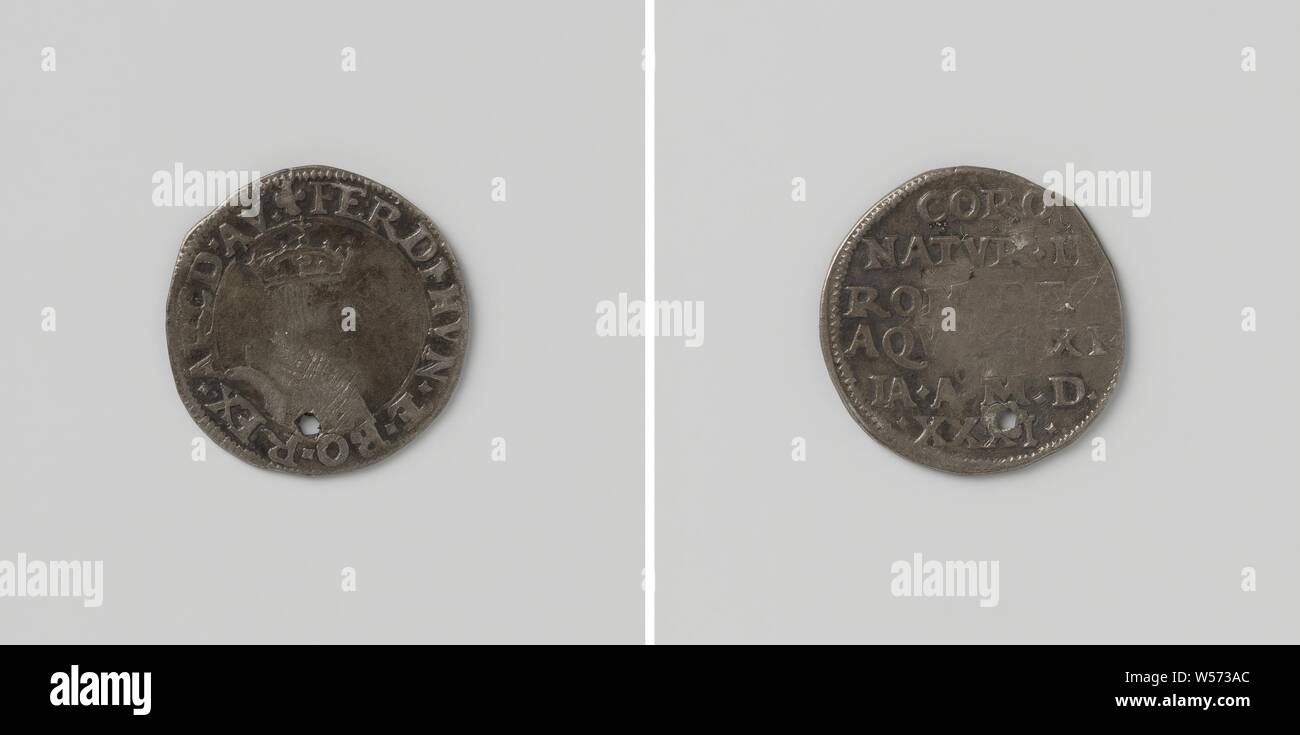 Une élévation de Ferdinand à Roman roi, médaille d'argent avec des trous à l'avant : man's pièce de poitrine avec l'intérieur d'inscription. Inverse : inscription, Aix-la-Chapelle, Ferdinand I de Habsbourg (empereur allemand), anonyme, Allemagne, 1531, de l'argent (métal), frappant (métallurgie), d 1,6 cm × W 14 Banque D'Images
