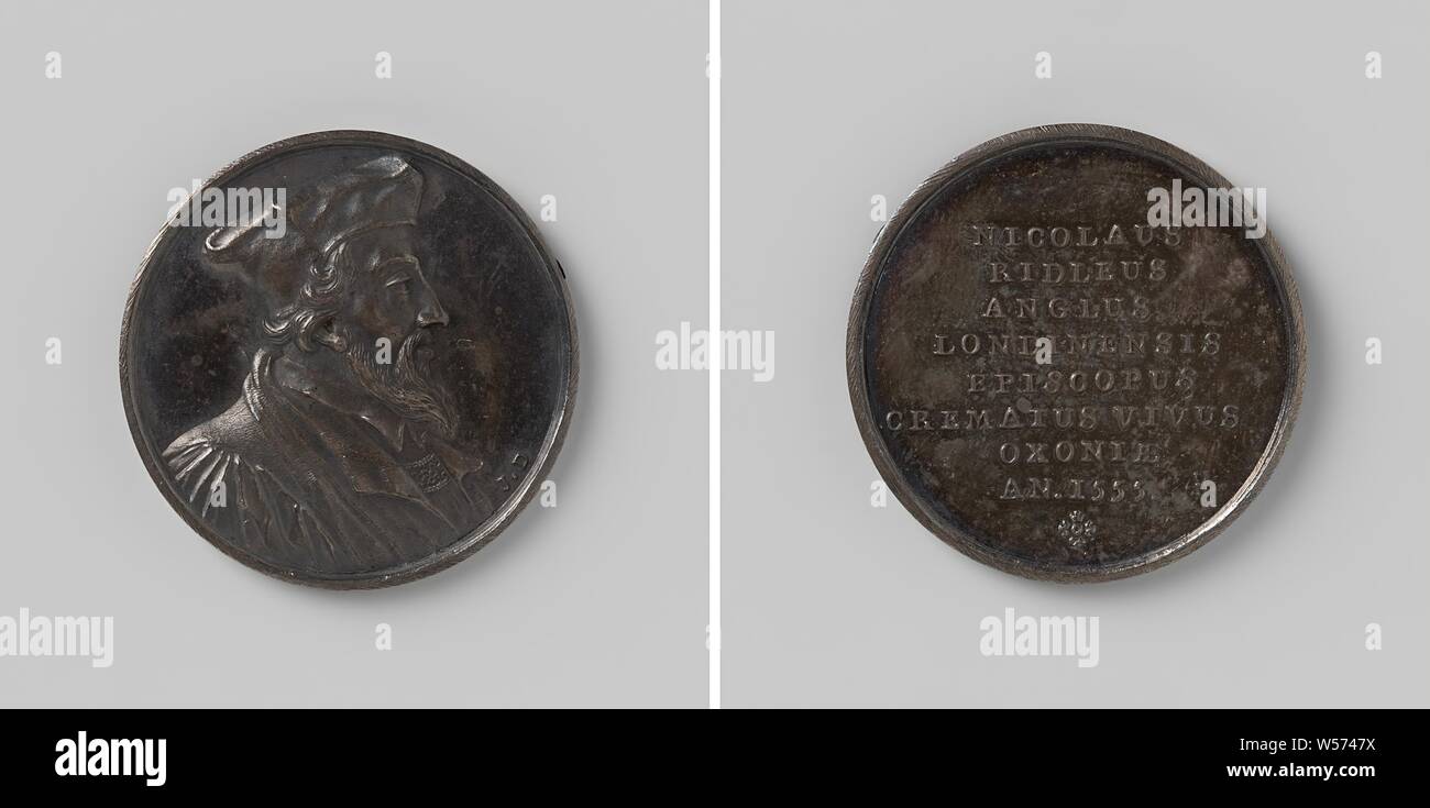 L'incinération de Nicolas Ridley, évêque de Londres, d'Oxford, médaille d'argent. A l'avant : le buste de l'homme. Inverse : inscription., Oxford, Hugh Ridley, Jean particulier Dassier, Genève, 1725, de l'argent (métal), frappant (métallurgie), d 2,8 cm × W 10,21 Banque D'Images