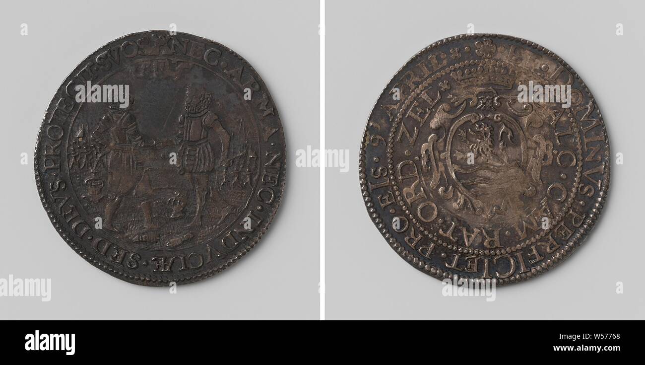 Fermeture de la trêve de Douze Ans entre la République et l'Espagne, jeton calcul facturé par ordonnance du tribunal de la Zélande, médaille d'argent. Avers : éclairé par la lumière céleste contenant le nom de Jéhovah en hébreu, deux hommes, représentant Maurits et Spinola, qui ont déposé leurs casques, se serrer la main, à l'arrière-plan les deux armées au sein d'un emballage. Inverse : couronné armoiries sur cartouche à l'intérieur de deux lignes, Zélande, Maurits (Prince d'Orange), Ambrogio Spinola (Marquis de los Balbases), Cour des comptes de la Zélande, anonyme, Middelburg, 1609, de l'argent (métal), substitution (travail des métaux Banque D'Images