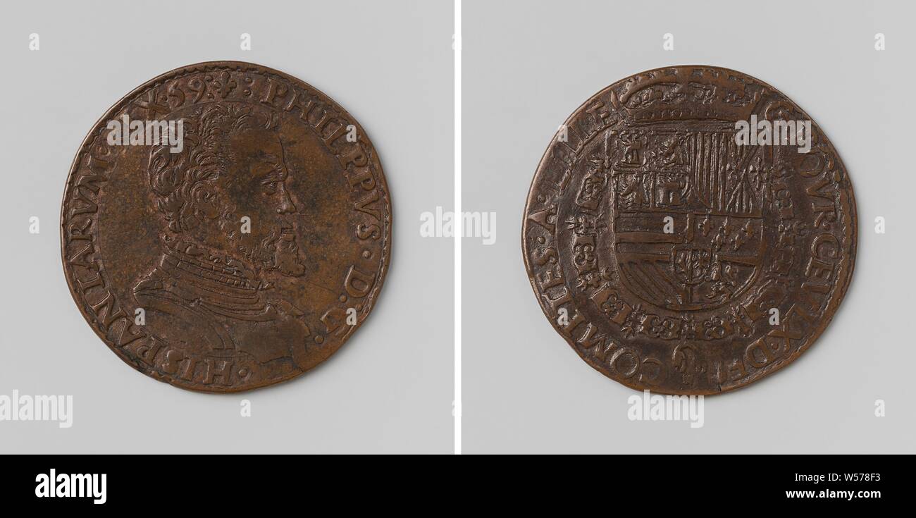 Philippe II, roi d'Espagne, le calcul de l'unité audit office de Flandre à Lille, médaille de cuivre. A l'avant : le buste de l'homme à l'intérieur de l'intérieur. Inverse : couronné armoiries traîner autour de l'ordre de la Toison d'intérieur de la circonférence, Lille, Philippe II (Roi d'Espagne), Cour des comptes, anonyme, Vlaanderen, 1559, cuivre (métal), frappant (métallurgie), d 2,9 cm × W 4,64 Banque D'Images