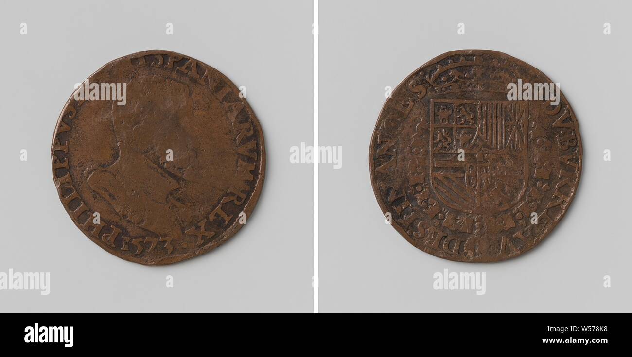 Philippe II, roi d'Espagne, le calcul de la médaille du Conseil Supérieur des Finances, médaille de cuivre. A l'avant : le buste de l'homme à l'intérieur de l'intérieur. Inverse : blason couronné, suspendu à l'ordre de la Toison d'intérieur un enveloppement, Philippe II (Roi d'Espagne), Conseil des Finances, anonyme, 1573, cuivre (métal), frappant (métallurgie), d 2,7 cm × W 4,65 Banque D'Images
