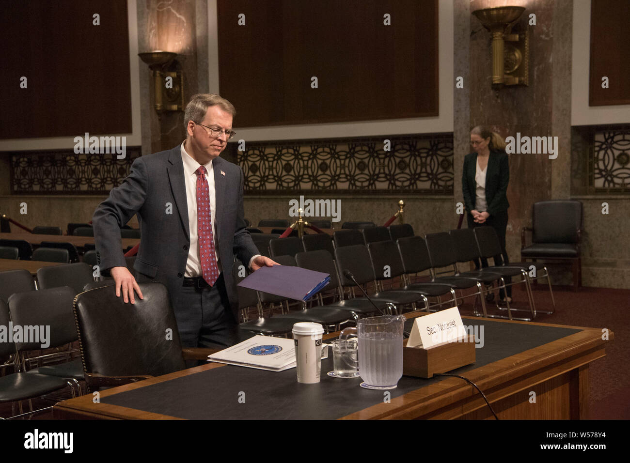 Sous-secrétaire de la Défense David L. Norquist arrive pour son candidat à l'audience pour le secrétaire adjoint à la défense à la Commission des forces armées du Sénat sur la colline du Capitole, le 24 juillet 2019 à Washington, D.C. Banque D'Images