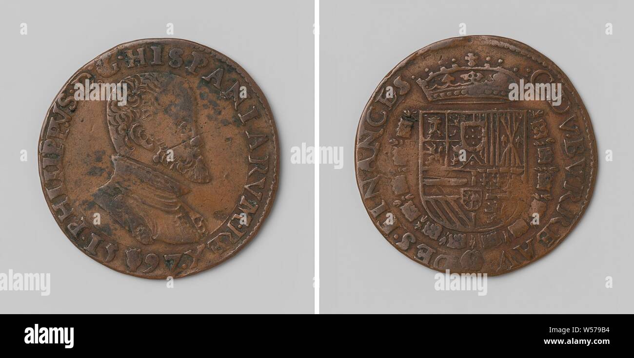 Philippe II, roi d'Espagne, calcul de la médaille du Conseil Supérieur des Finances, médaille de cuivre. A l'avant : le buste de l'homme à l'intérieur de l'intérieur. Inverse : blason couronné, suspendu à l'ordre de la Toison d'intérieur un enveloppement, Philippe II (Roi d'Espagne), Conseil des Finances, anonyme, Anvers, 1597, cuivre (métal), frappant (métallurgie), d 2,9 cm × W 4,73 Banque D'Images