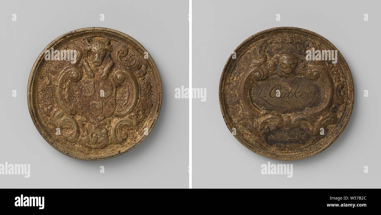 Saint Lucas guild of Amsterdam, jeton de guilde par L. Outkoop, sculpteur, médaille en laiton. A l'avant : ox détient Lucas dans son bouclier autour de jambes, il louange. Inverse : cartouche avec l'inscription ci-dessous tête d'animal, et a cartouche avec la lettre B ci-dessus, avec 500-800, Amsterdam année Outkoop, L., anonyme, 1803, le laiton (alliage), gravure, d 4,1 cm × W 27,84 Banque D'Images