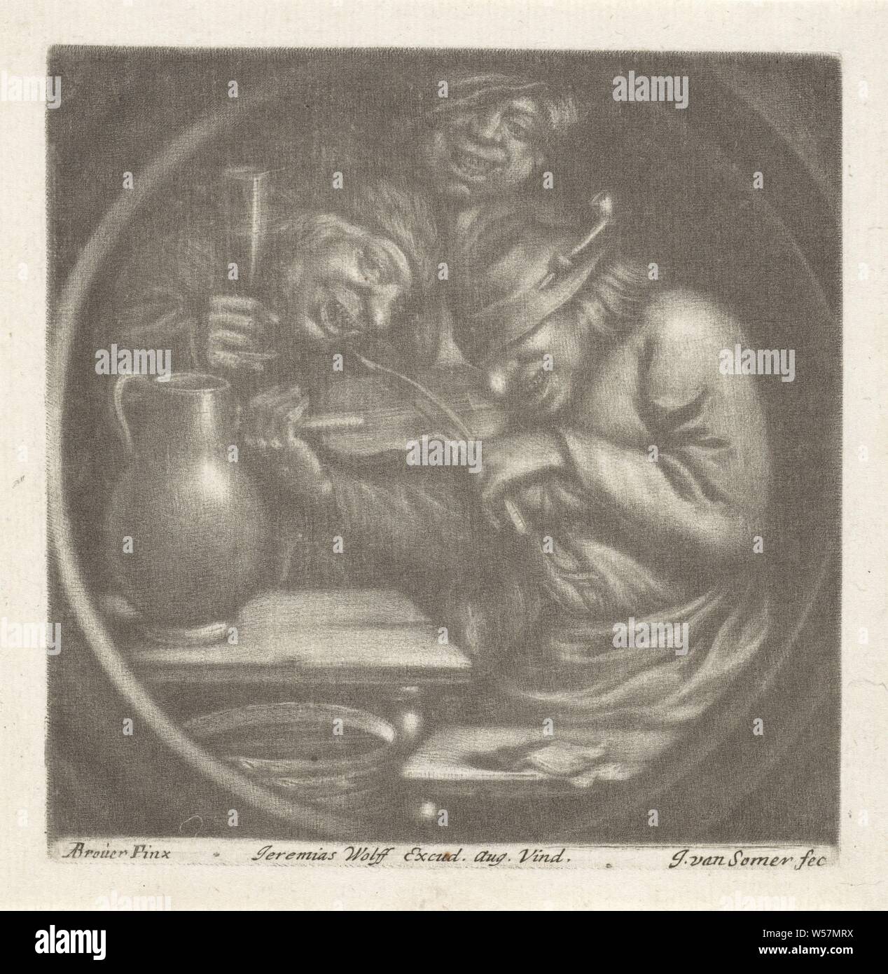 Joueur de violon musiciens (titre de la série), un homme joue du violon à une table tandis que deux autres figures smiling écoute., une personne jouant d'instruments à cordes (cédé), tabac, Jan van Somer (mentionné sur l'objet), 1673 - 1724, papier, h 122 mm × W 123 mm Banque D'Images