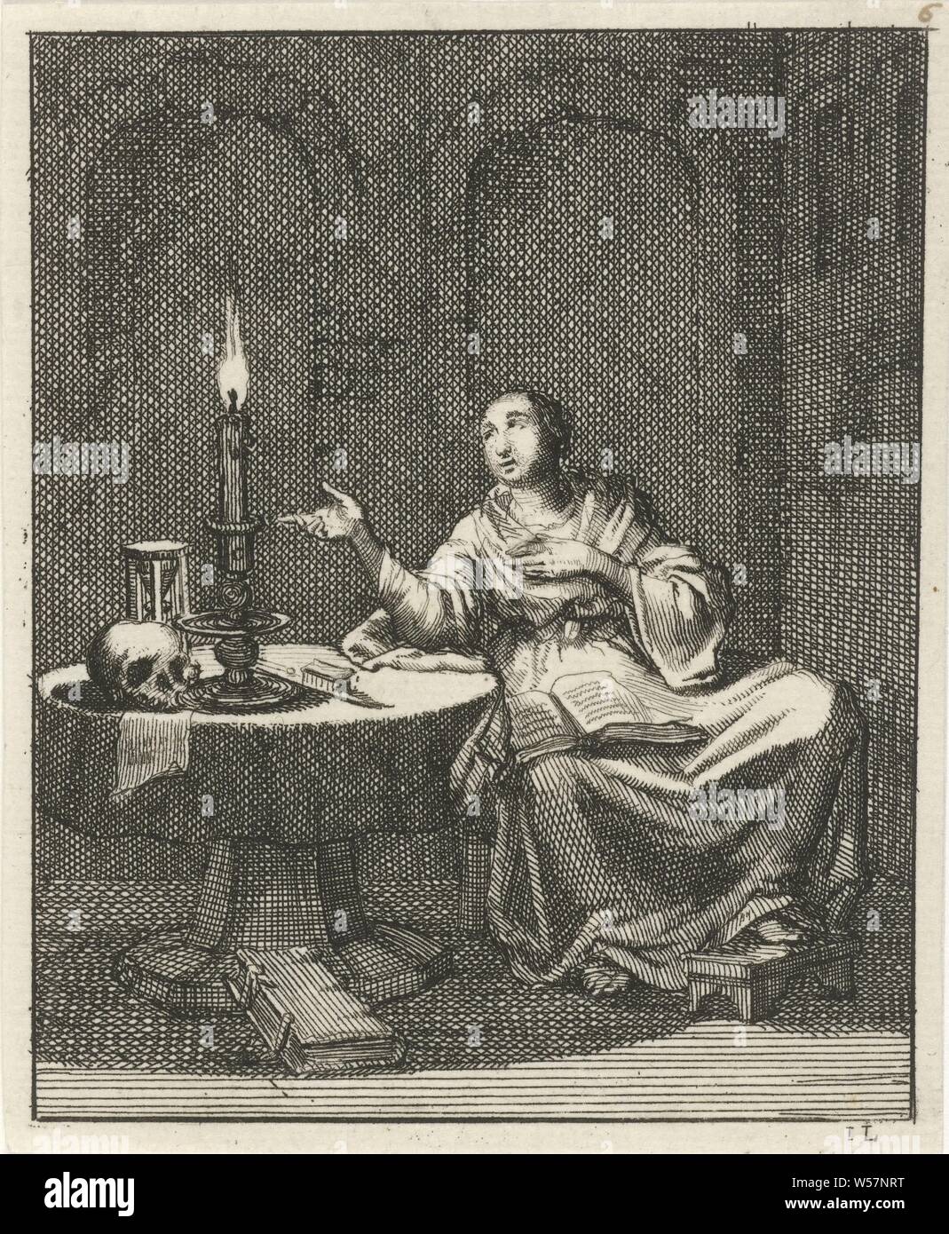 Femme assise à une table avec une bougie allumée, sablier et un crâne. Le deuxième est mieux, "Vanitas" de symboles, Jan Luyken (mentionné sur l'objet), Amsterdam, 1687, papier, gravure, h 95 mm × w 78 mm Banque D'Images