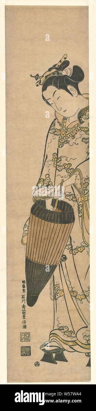 Femme en imperméable avec motif papillon stylisé, l'ouverture d'un parapluie vers le bas., Ishikawa Toyonobu (mentionné sur l'objet), 1740 - 1745, gravure sur bois, papier couleur, h 710 mm × W 160 mm Banque D'Images