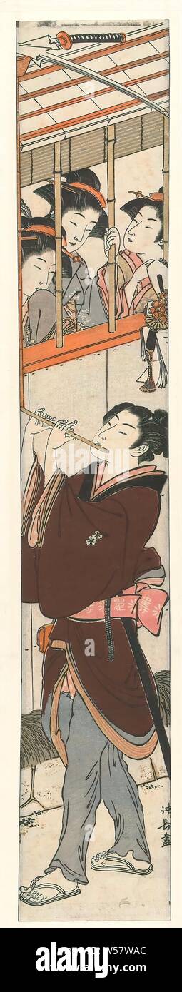 Le rendement de l'année, nouveau joueur de flûte, avec un bâton de bambou sur la fin de sa flûte sur laquelle deux épées en croix équilibre, trois femmes regarder de derrière une fenêtre. Ce genre de divertissement, daikagura, était populaire au cours de la nouvelle année, une personne jouant instrument à vent, Torii Kiyonaga (mentionné sur l'objet), Japon, 1778 - 1782, gravure sur bois, papier couleur, h 706 mm × W 121 mm Banque D'Images
