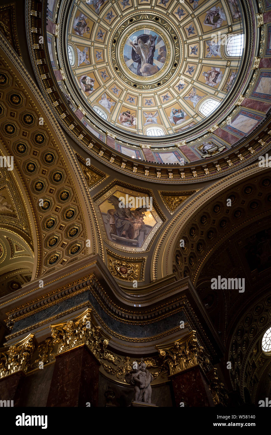 BUDAPEST - L'ÉGLISE ST STEPHEN BASILICA - Le Szent Istvan BAZILIKA - architecte 1851-1906 JOZSEF HILD ET MIKLOS YBL - Budapest - Hongrie - DOME BASILIQUE ST ETIENNE À BUDAPEST HONGRIE © Frédéric Beaumont Banque D'Images