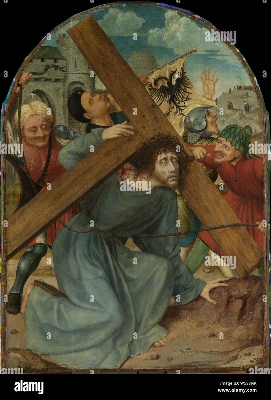Le Christ portant la croix, la valeur comptable de la Croix, la valeur comptable de la croix. Le Christ porte la croix sur ses épaules la moitié à genoux. Soldats souriant sur la gauche et la droite tirer sur une corde nouée autour de la taille du Christ. Derrière le Christ un héraut de coups sur une trompette avec une bannière pendaison avec un aigle bicéphale. La distance en calvaire, portait la croix : le Christ portant la croix, seul ou avec l'aide d'autres personnes (p. ex. Simon de Cyrène), Quinten Massijs (I), Anvers, c. 1510 - c. 1515, tableau de bord, de la peinture à l'huile (peinture), support : H 83 cm × w 59 cm Banque D'Images