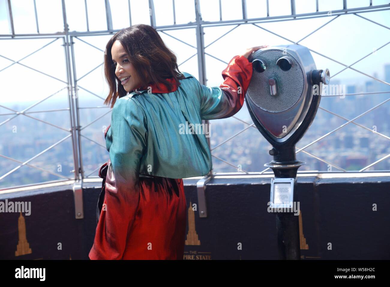 New York, NY, USA. 26 juillet, 2019. Dascha Polanco présents pour ORANGE EST LE NOUVEAU NOIR, exprimées à l'Empire State Building, l'Empire State Building, New York, NY, le 26 juillet 2019. Credit : Eli Winston/Everett Collection/Alamy Live News Banque D'Images