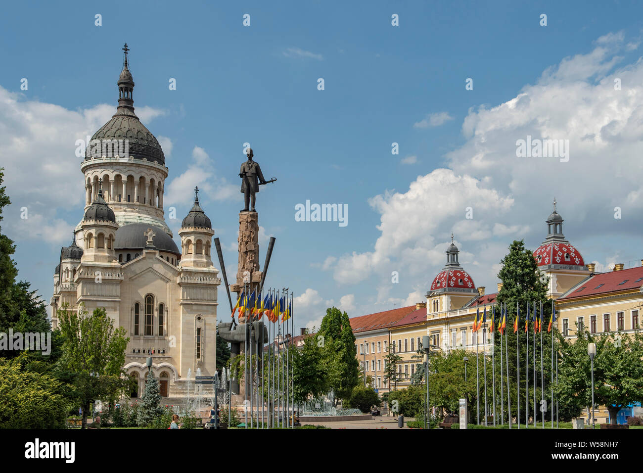 Avram Iancu Square et statue, Cluj Napoca, Roumanie Banque D'Images