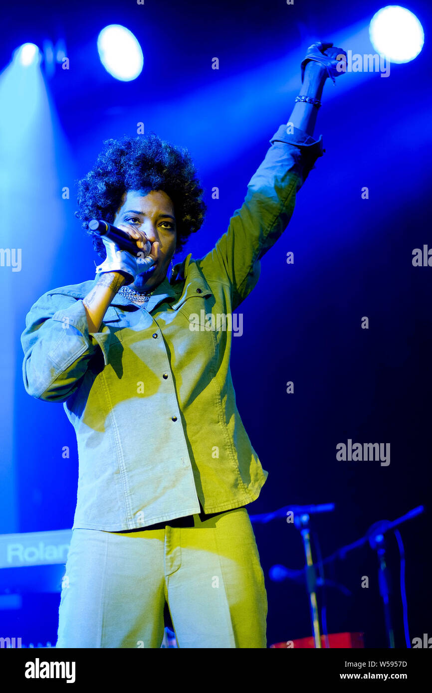 Macy Gray joue sur la scène de la SAIM tente Festival WOMAD (World of Music Arts and Dance), le vendredi 26 juillet 2019 à Charlton Park, Malmesbury. Macy Gray est un Américain de R&B et soul, compositeur, musicien, producteur de disques et de l'actrice. Photo par Julie Edwards. Banque D'Images