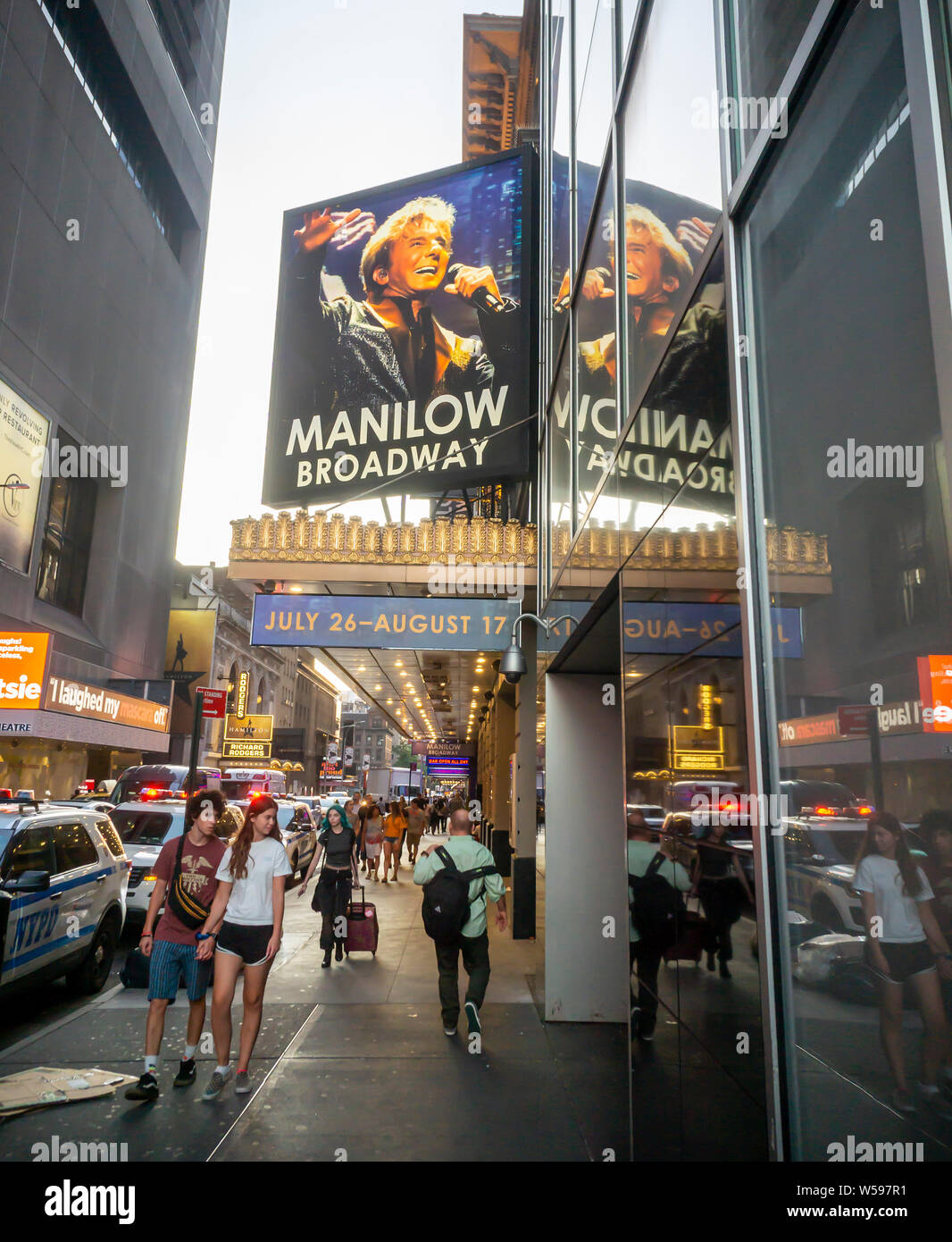 L'Lunt-Fontanne Theatre est considéré prêt pour la soirée d'ouverture du spectacle de Broadway, l'Entarté vu le Jeudi, Juillet 25, 2019. Les ventes de billets pour le spectacle crooners sont signalés à être lent malgré sa popularité. (© Richard B. Levine) Banque D'Images