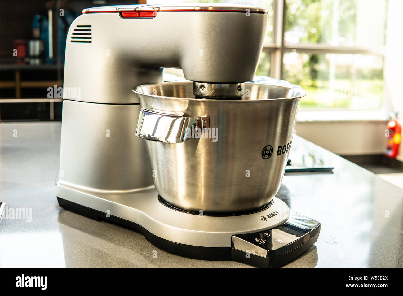 Varsovie, Pologne, Juillet 2018 Magasin showroom Bosch Bosch, robot de cuisine Cuisine optimale sur l'écran de la machine pour la vente, l'expérience de cuisson parfaite Banque D'Images