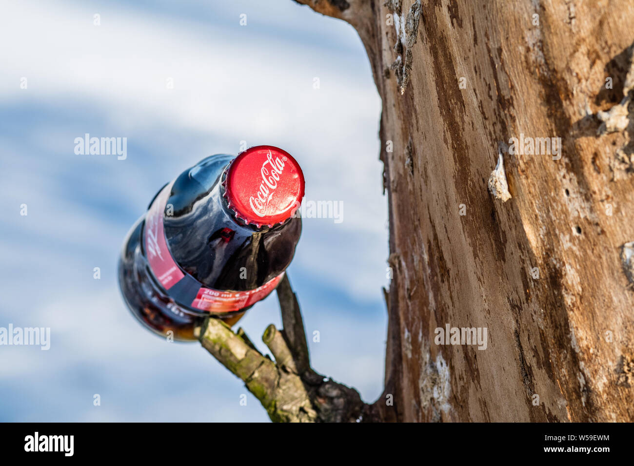 Bouteille de Coca Cola Classic, Coca-Cola Company est le leader du marché les plus populaires, de boissons gazeuses, d'hiver Banque D'Images