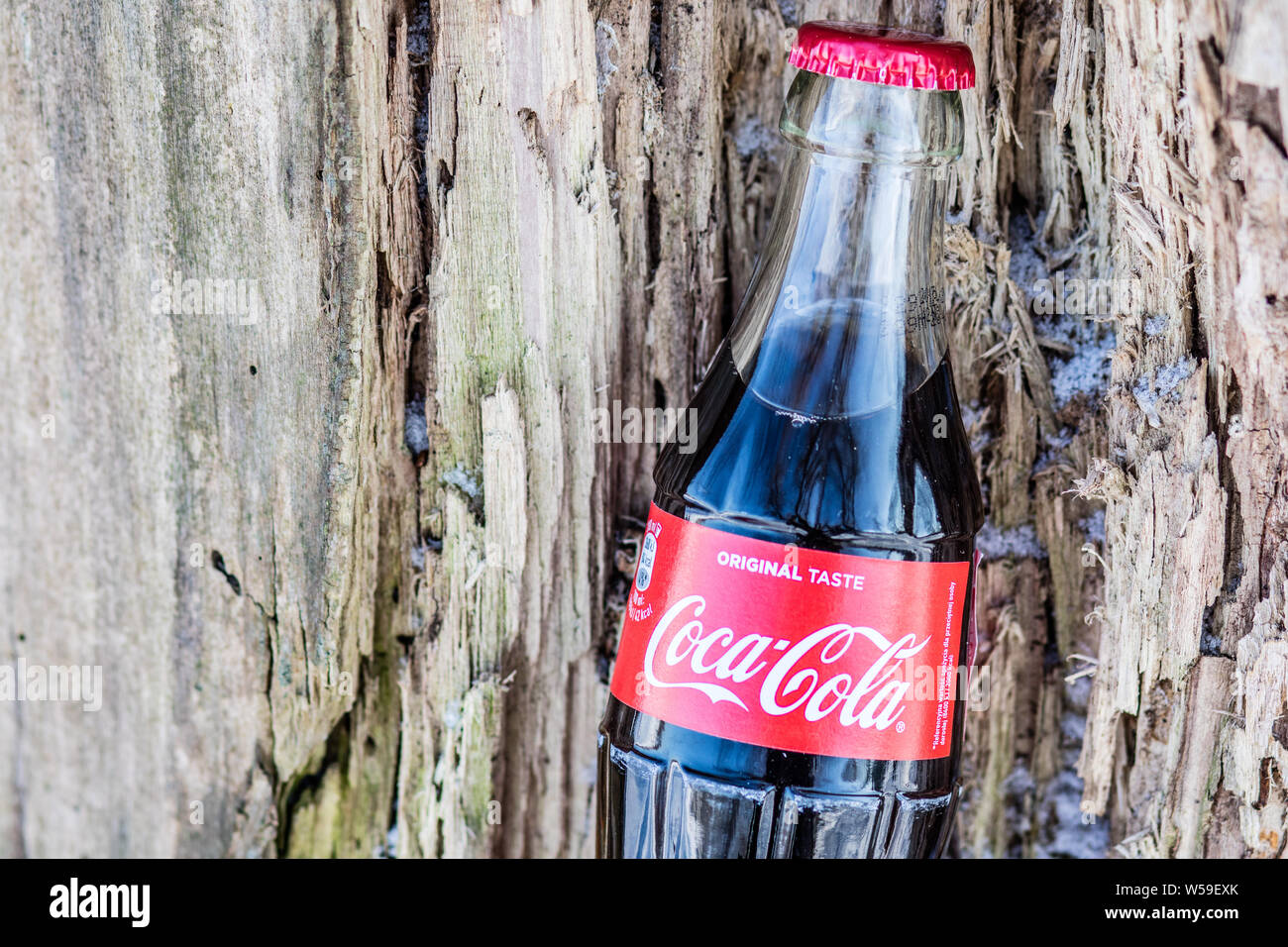 Bouteille de Coca Cola Classic, Coca-Cola Company est le leader du marché les plus populaires, de boissons gazeuses, d'hiver Banque D'Images