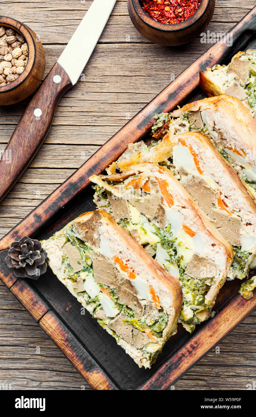 Terrine français traditionnel fabriqué à partir de foie, des œufs et des épices. Banque D'Images