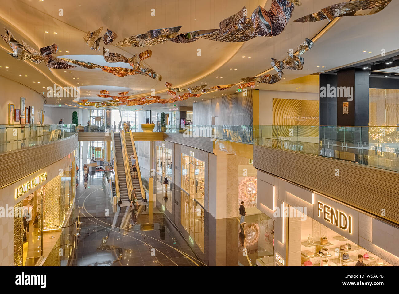 Les boutiques de luxe dans Iconsiam shopping mall à Bangkok, Thaïlande Banque D'Images