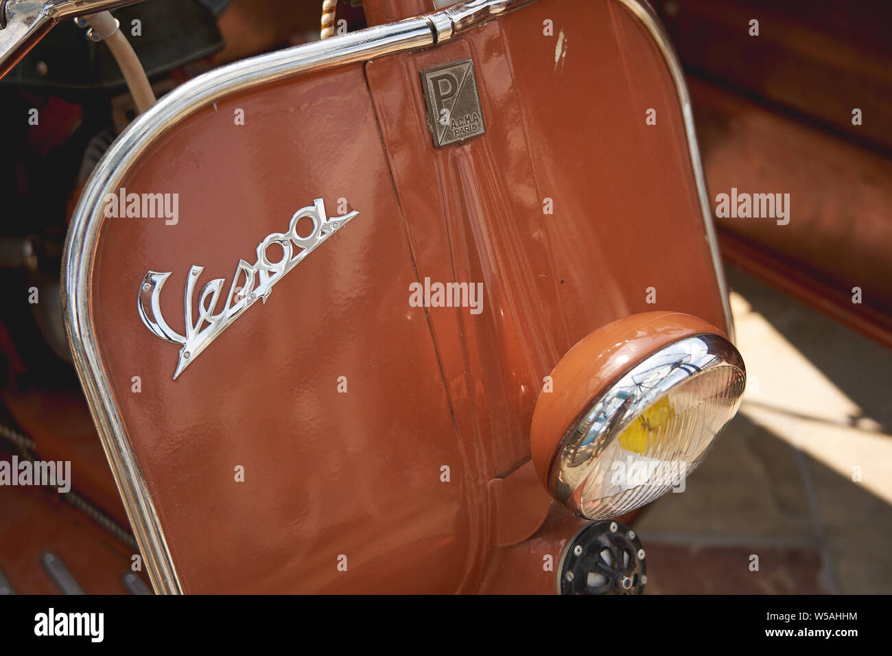 Londres, UK - juillet 2019. Détails d'un Piaggio Vespa scooter. Banque D'Images