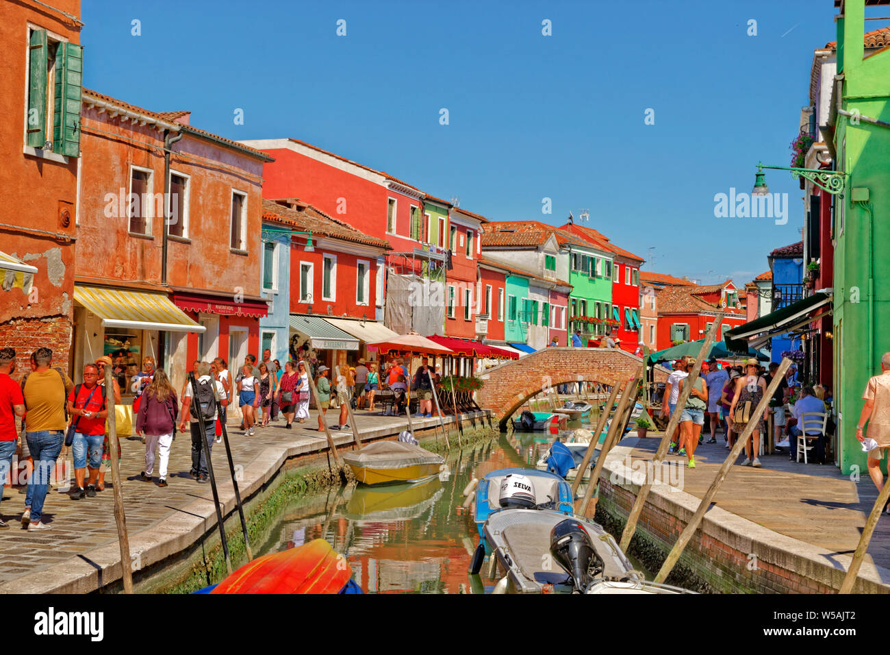 Burano île dans la lagune de Venise, Venise, Italie. Banque D'Images