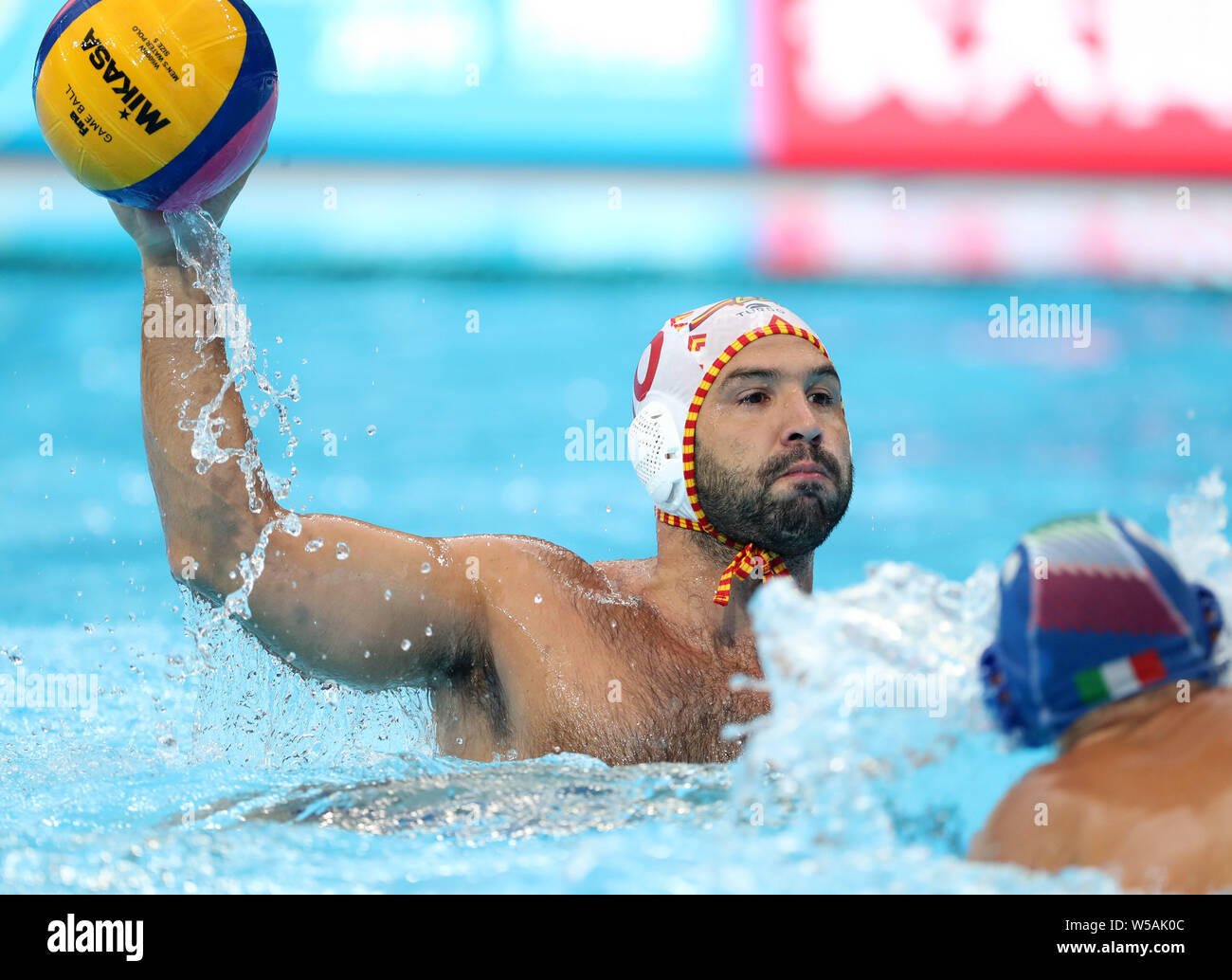 Gwangju, Corée du Sud. 27 juillet, 2019. Felipe Rocha Perrone d'Espagne fait concurrence au cours de la finale masculine de water-polo entre l'Italie et l'Espagne à du monde de la FINA à Gwangju, Corée du Sud, le 27 juillet 2019. Crédit : Li Gang/Xinhua/Alamy Live News Banque D'Images