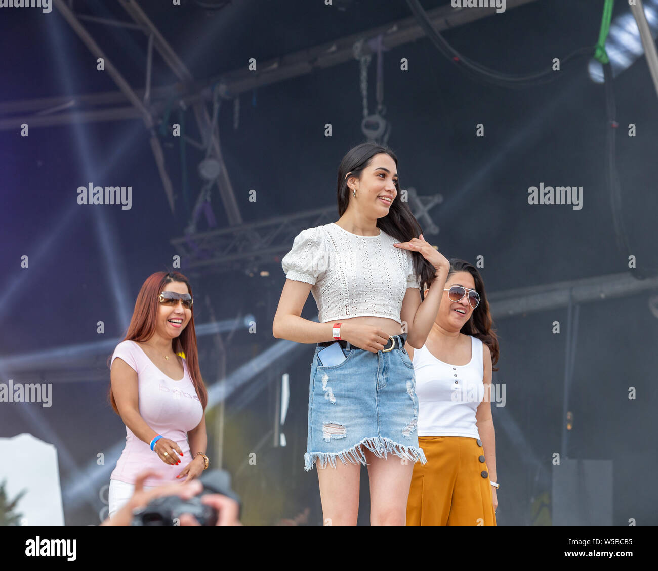 Walton-on-Thames, Dimanche 21 Juillet, 2019. Le Barrio Fiesta London est le plus grand d'Europe la France festival philippine qui est dans sa 35e année. Banque D'Images