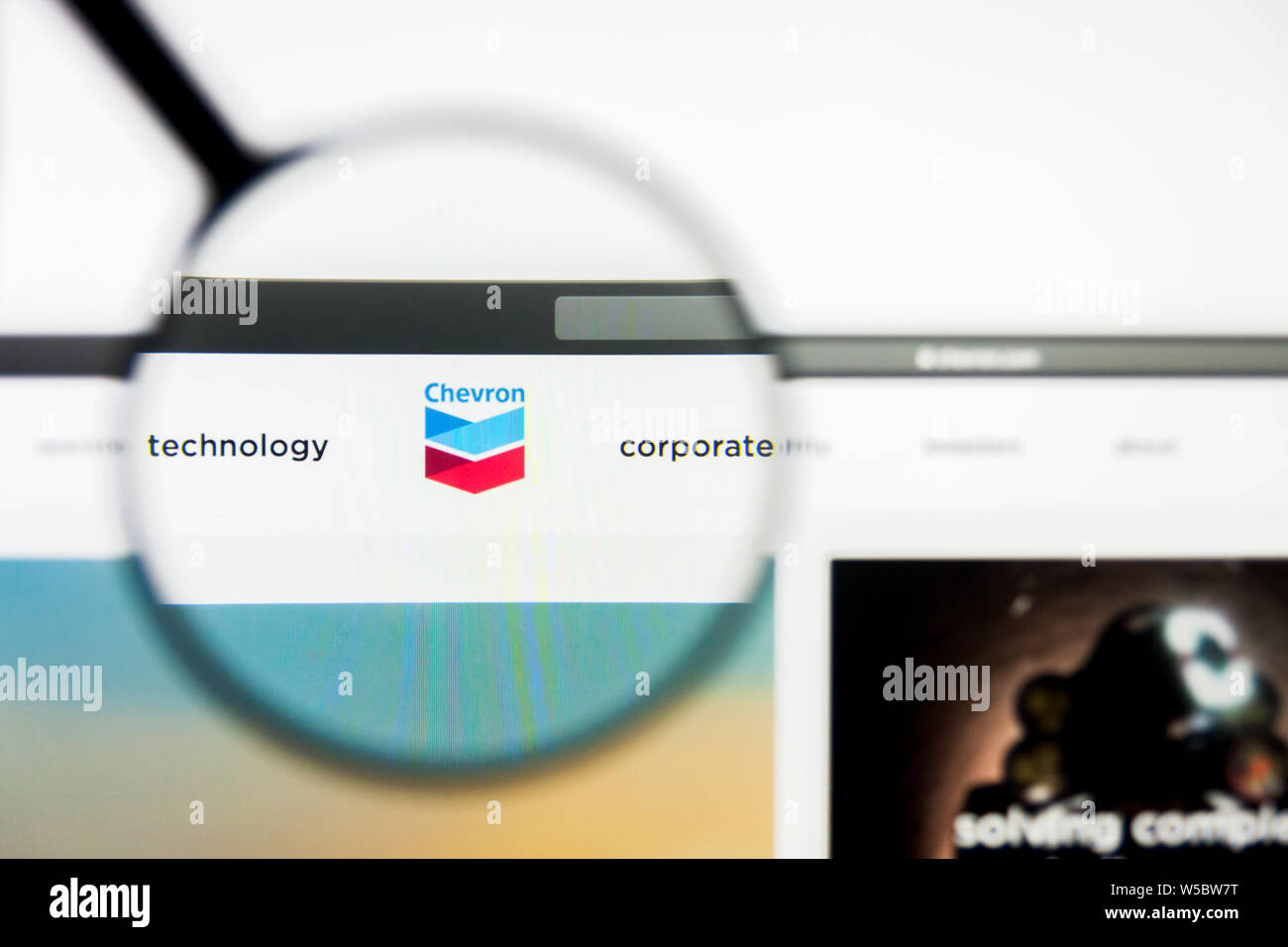 Richmond, Virginie, USA - 27 juillet 2019 : Editorial de Chevron Corporation d'accueil du site. Chevron Corporation logo visible à l'écran. Banque D'Images