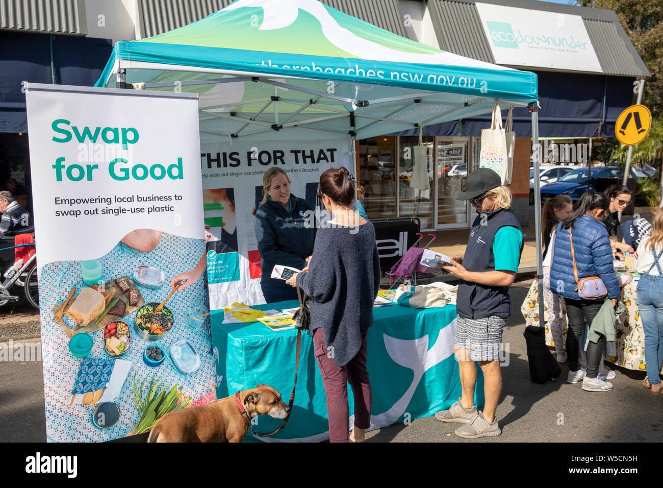 Sydney, Australie, plages du nord campagne du conseil d'encourager les entreprises à remplacer remplacer les plastiques à usage unique, Australie Banque D'Images