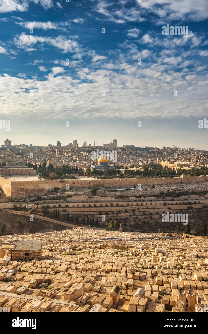 La vue quotidienne de Jérusalem vieille ville du Mont des Oliviers Banque D'Images