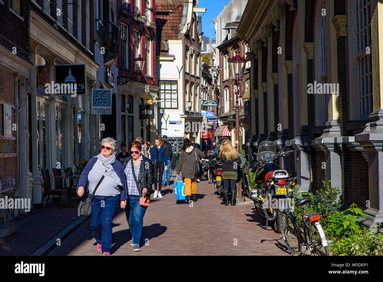 La vue sur la rue d'Amsterdam, Pays-Bas Banque D'Images