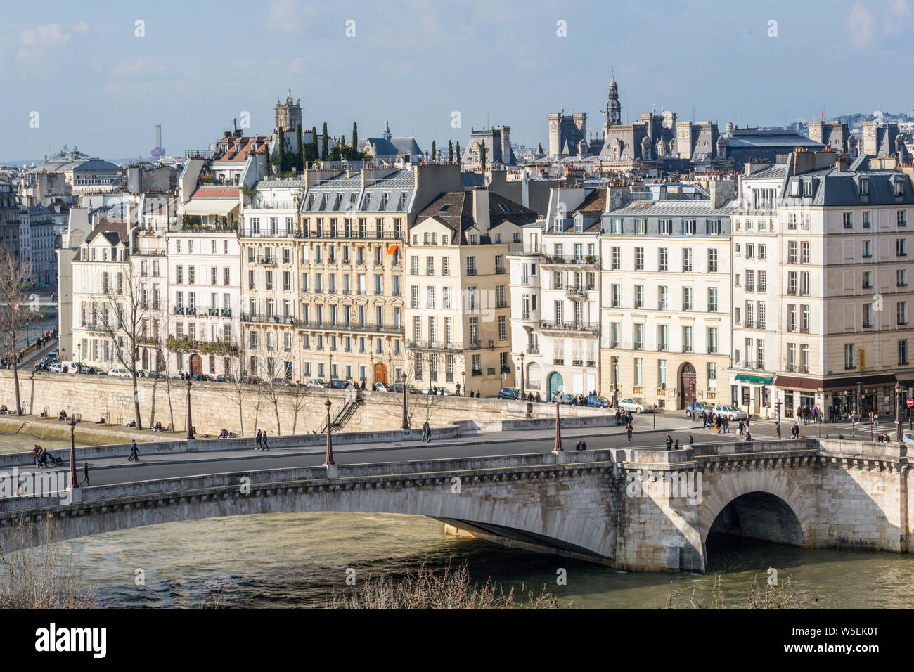 Portrait de Pont de la Tournelle et la Seine à partir du haut de l'Institut du Monde Arabe, Paris Banque D'Images