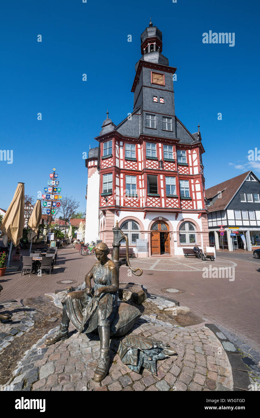 Place du marché avec l'ancien hôtel de ville de Lorsch, Hesse, Germany, Europe Banque D'Images