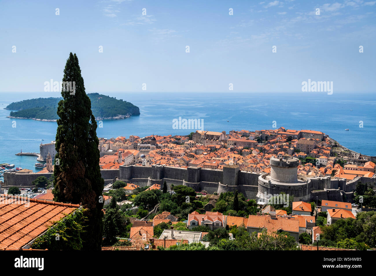 La vieille ville de Dubrovnik et les remparts de la ville, la Croatie Banque D'Images